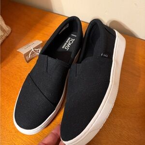 TOMS Men's Black Canvas Slip-Ons